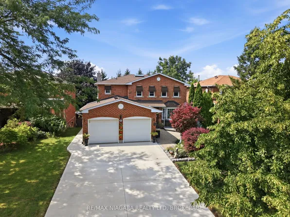 50 Barbican Trl, Saint Catharines, ON L2T 4A3