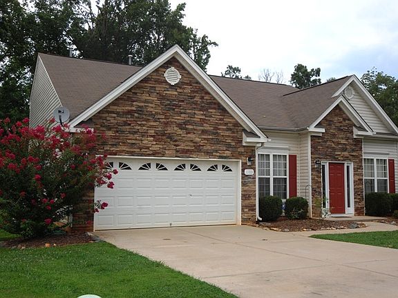 2nd image of 1103 Montreux Dr