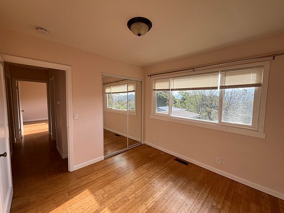 4th image of 4058 Lambert Rd