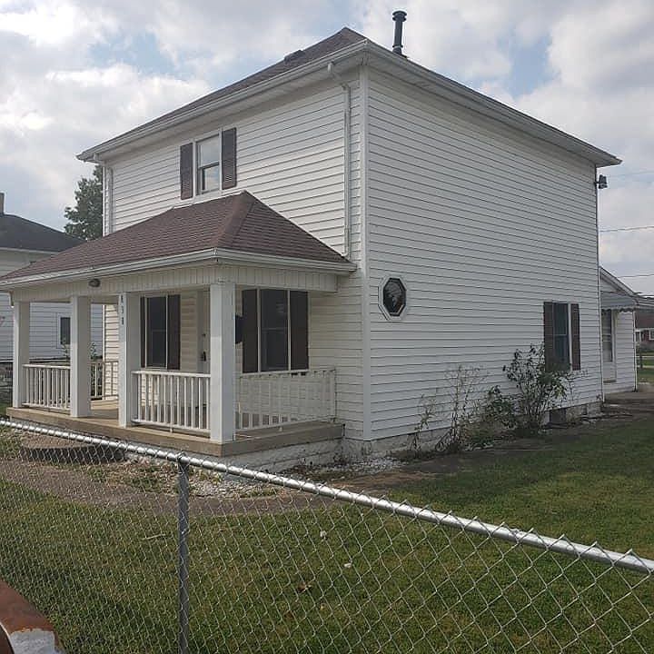 1st image of 838 W Fairview St