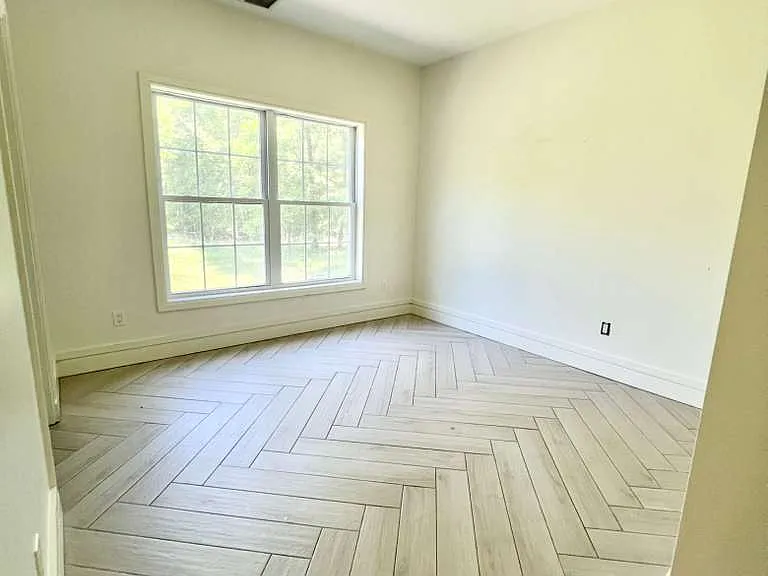 10 Apple Hill Dr — Photo 17