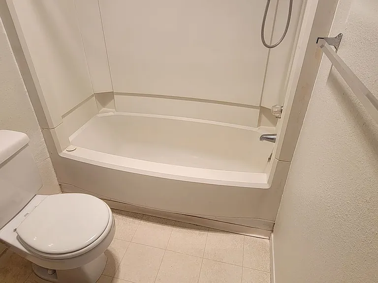 3532C Adenmor Ct — Photo 14