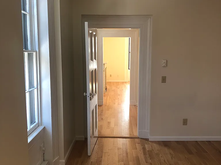 250 Washington St #5 — Photo 8