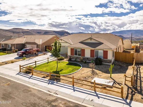 221 Snow Ln, Dayton, NV 89403