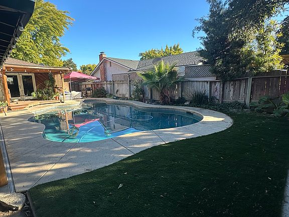 3rd image of 1608 Barkwood Dr