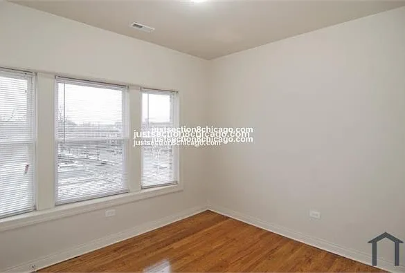 922 N Keeler Ave — Photo 6
