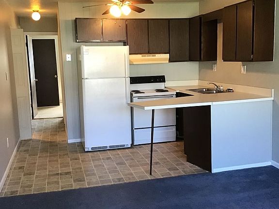 3rd image of 703 N Red Bud Trl APT 6