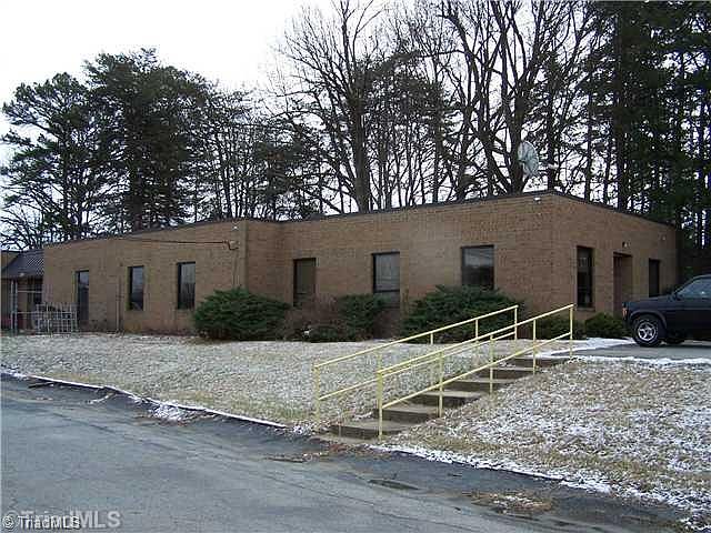 2nd image of 213 Webster Rd