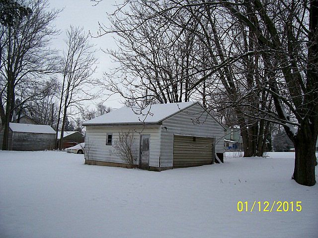 2nd image of 350 Grove Ave