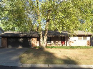 2616 Brookridge Ln, Saint Charles, MO 63301