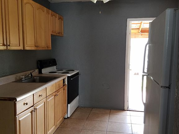 3rd image of 113 NW 10th Ct #1