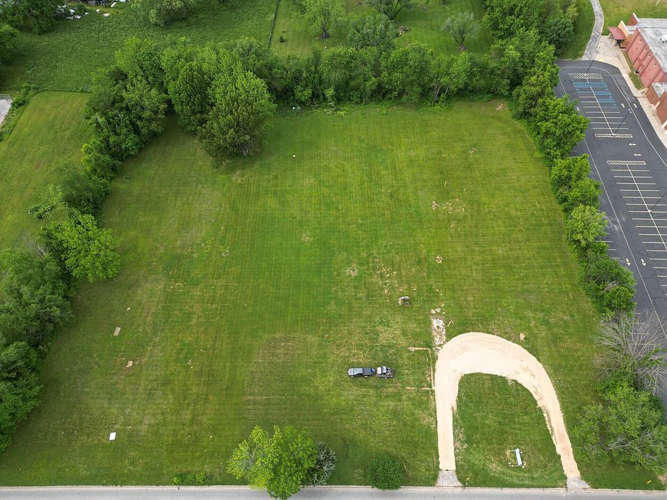 1st image of 319 E Farm Rd 182