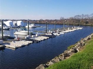 275 Popes Island Rd #A19, Milford, CT 06461