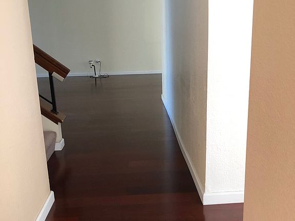 5th image of 245 Sheffield Way