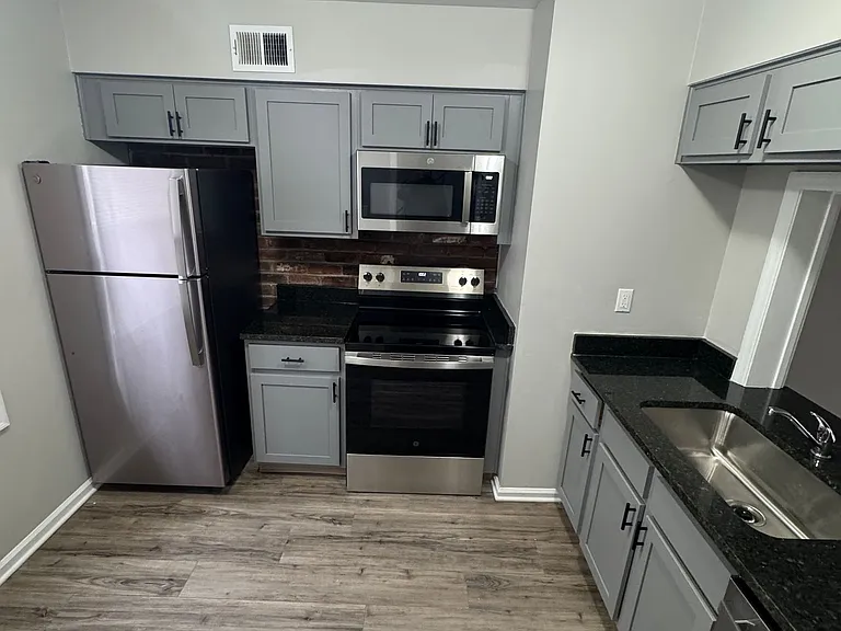 River Oaks Townhomes at Fox Chapel — Photo 54