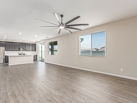 5th image of 2071 E Piedmont Pl