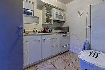 5th image of 2643 C St APT 2