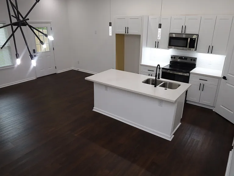 6614 Foster St — Photo 2