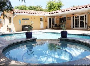 6952 Willow Ln, Miami Lakes, FL 33014