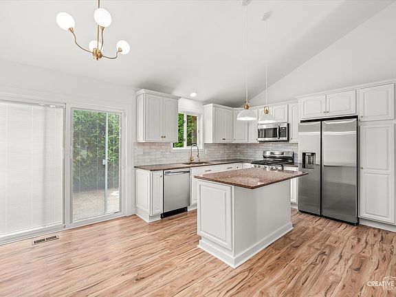 5th image of 1702 Pebble Beach Dr