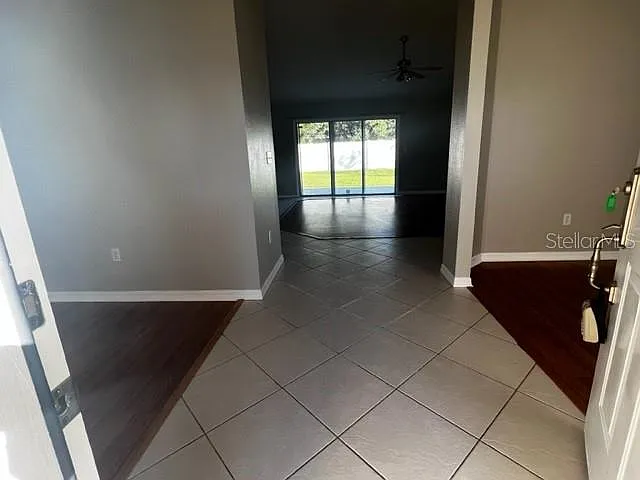 17 Eastgate Ln — Photo 2