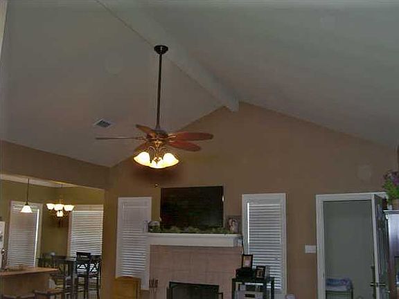 4th image of 1014 Gleaux Dr
