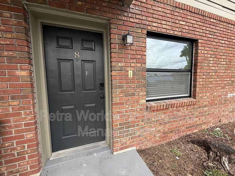 1st image of 900 N Bay St APT 8