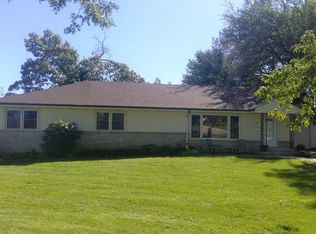55 Sheridan Ave, Clarendon Hills, IL 60514