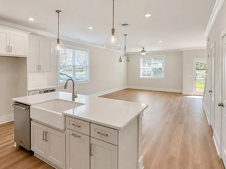 4630 Dogwood Pl — Photo 6