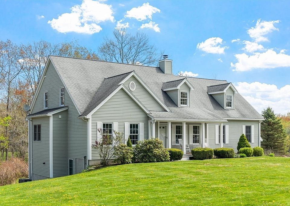 1st image of 2 Laury Ln