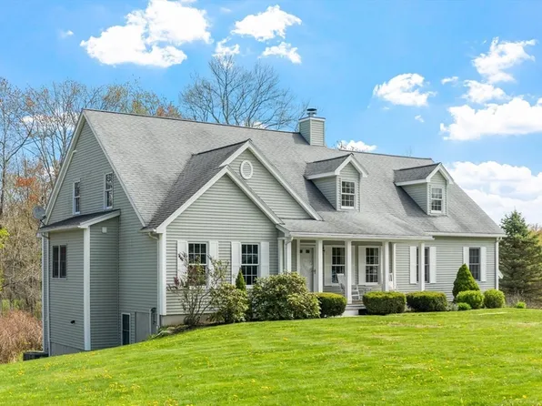 2 Laury Ln, Littleton, MA 01460