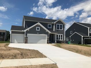 6677 Dutton Trail Dr SE, Caledonia, MI