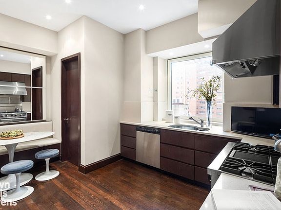 5th image of 630 Park Ave