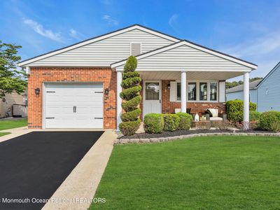 5 Tropicana Court, Toms River, NJ, 08757