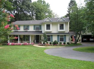 2207 Evergreen Rd, Anchorage, KY 40223