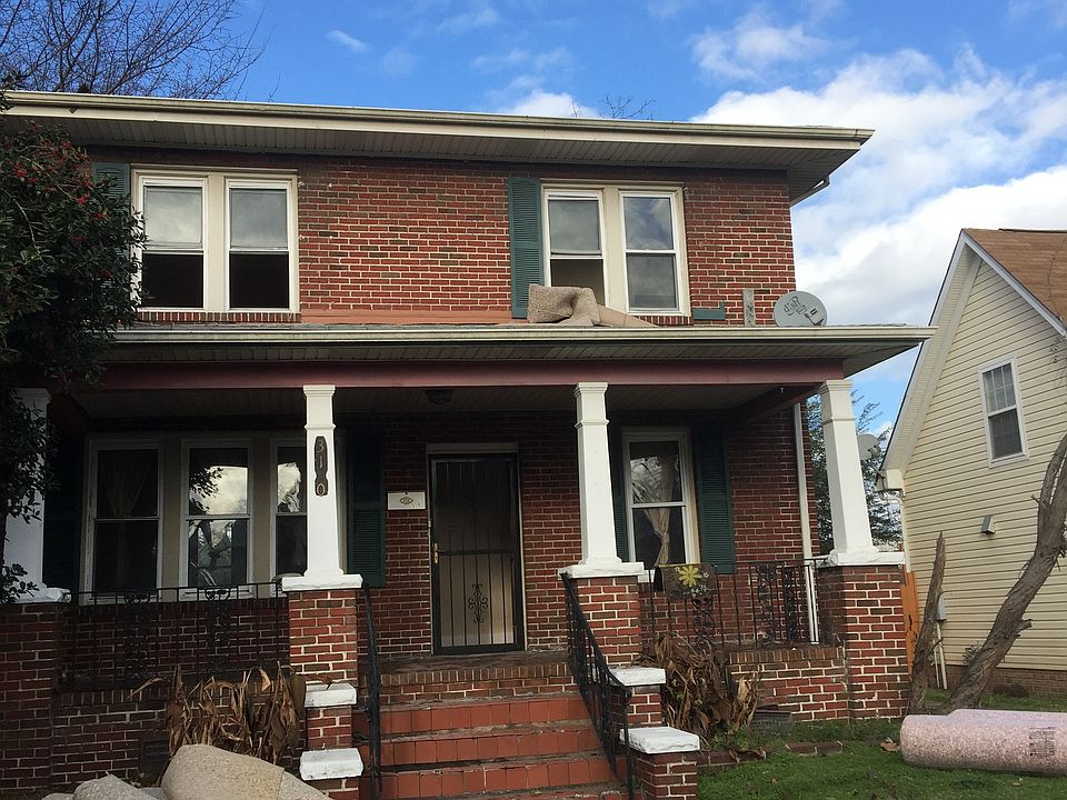 1st image of 310 Hardy Ave