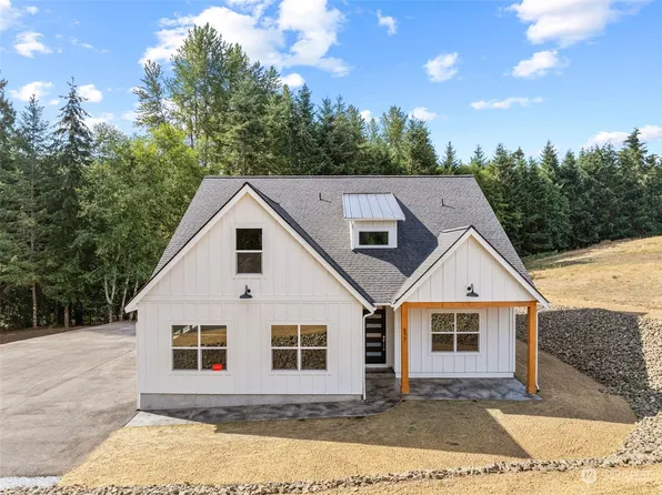 577 Carnine Road, Castle Rock, WA 98611