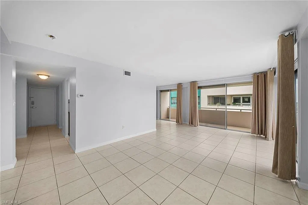 2 bed, 2.0 bath, 1192 sqft, $1,600 — Photo 4