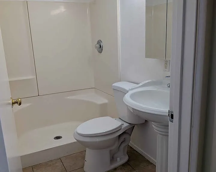 225 Couch St #1 — Photo 5