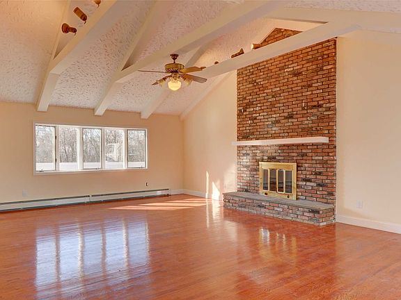 2nd image of 44 Midwood Dr