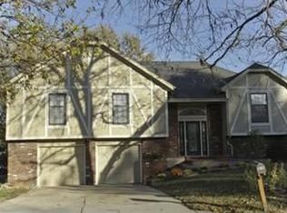 612 N Lincoln St, Olathe, KS 66061
