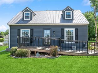 710 Memorial Dr SE, Cedar Rapids, IA 52403