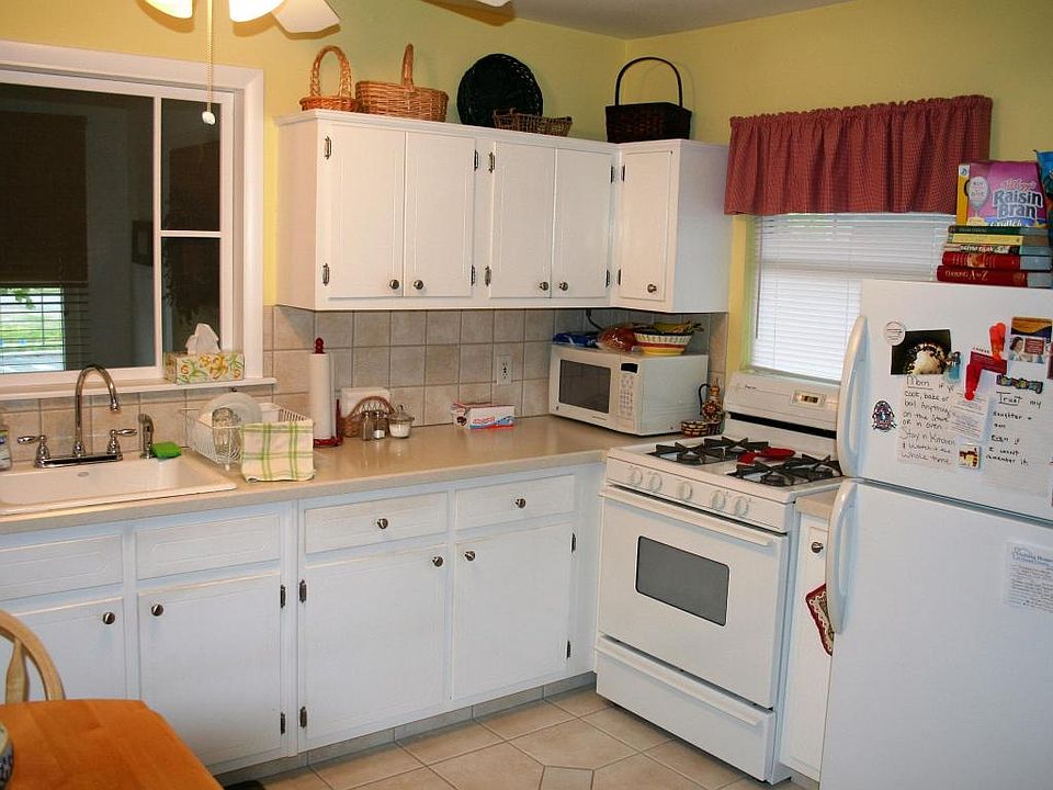 2nd image of 2224 Hovsons Blvd