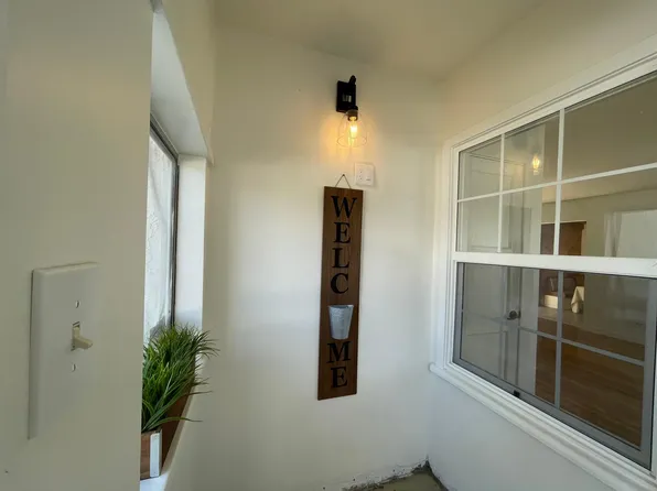 7359 Amestoy Ave, Van Nuys, CA 91406