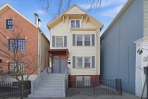 3037 N Southport Ave #2R Photo 1