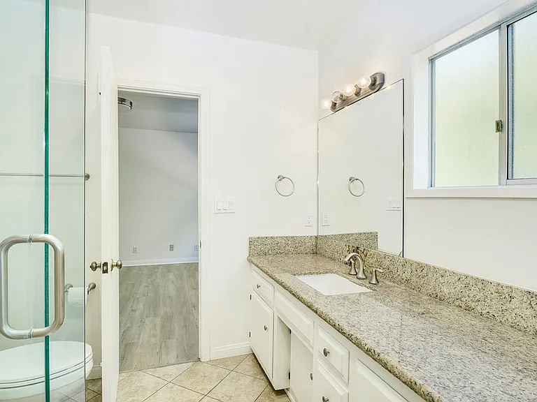 4721 Edgeware Rd — Photo 17