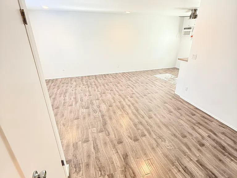 1226 N Fuller Ave #22 — Photo 14