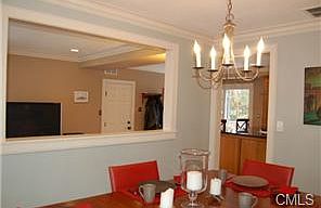 5th image of 2 Hampshire Ln