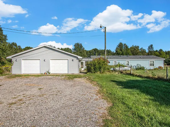 70325 Martin Rd, Edwardsburg, MI 49112