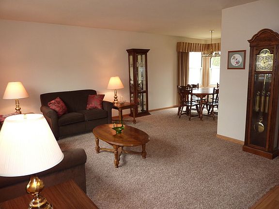 3rd image of 955 Buffalo Creek Dr